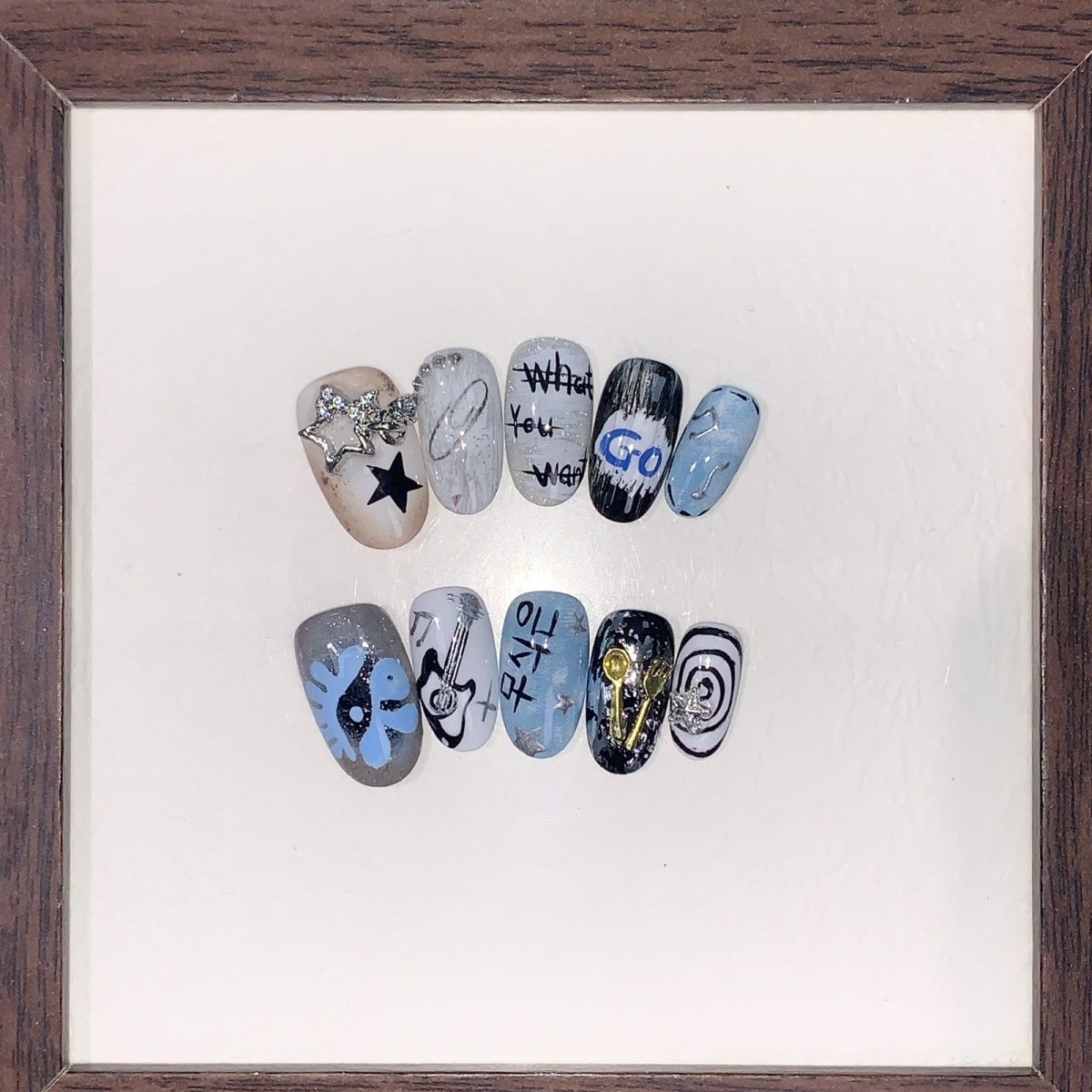 CORTIS PRESS-ON NAILS