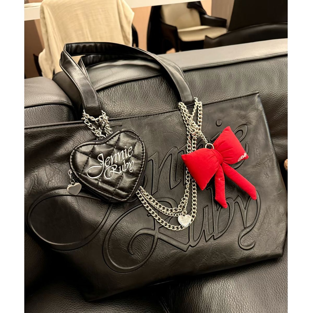 JENNIE RUBY BAG (black and red)