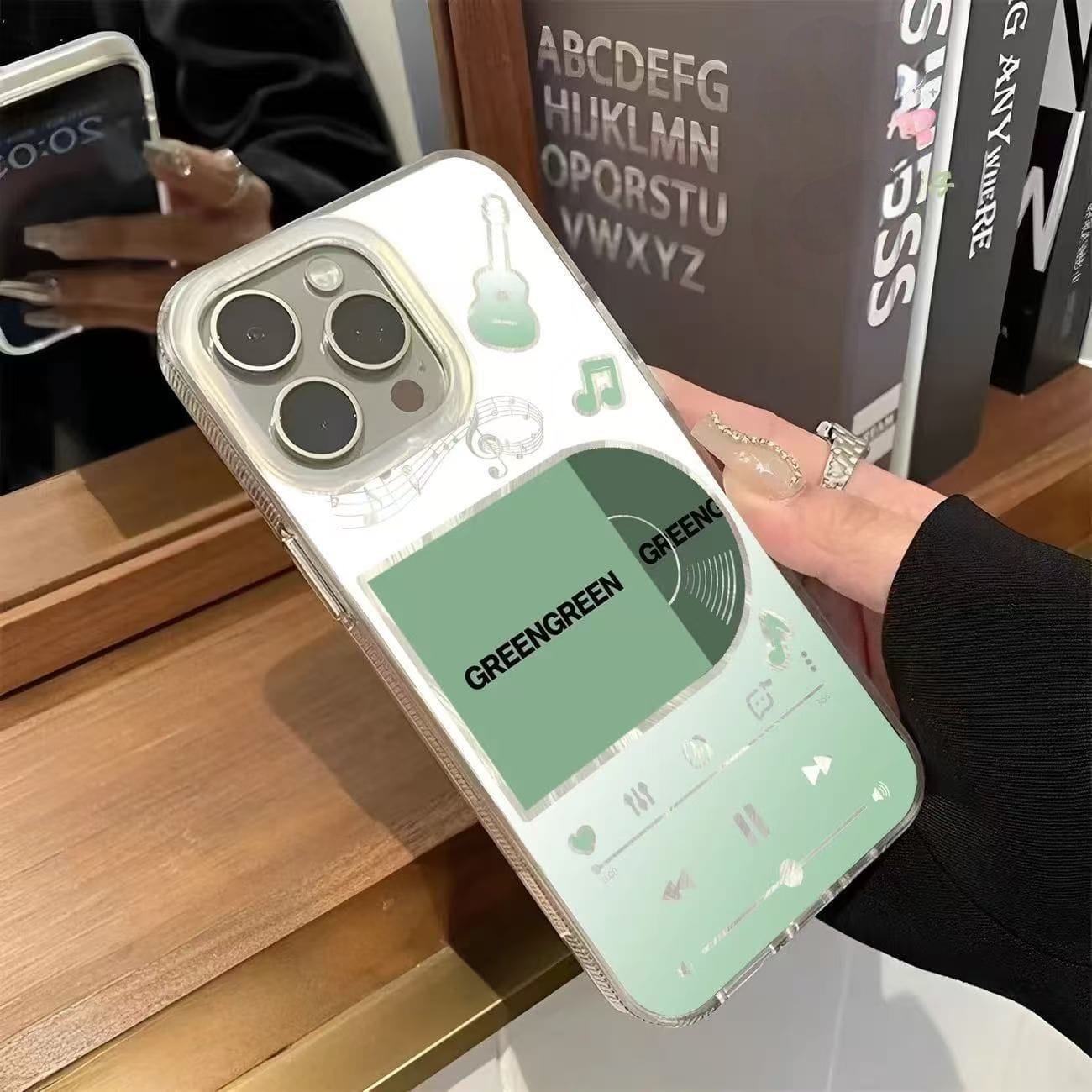 CORTIS GREENGREEN PHONECASE IPHONE