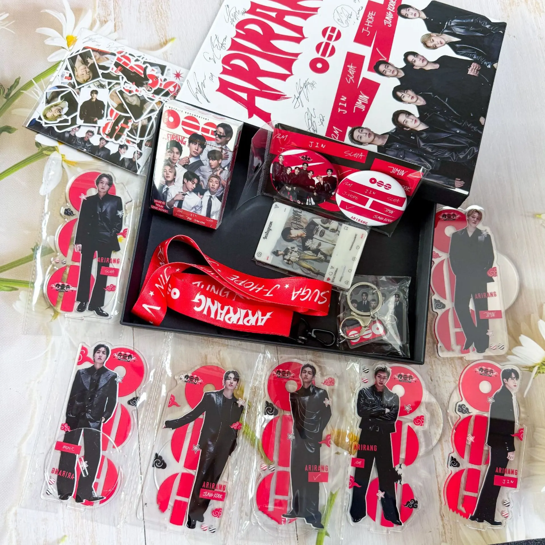 BTS ARIRANG KIT WITH 175 PIECES (GIFT BOX WITH/ VARIOUS ITEMS!✨)
